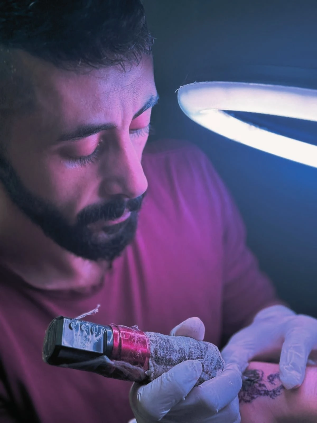 Alaz Tutuş, Alaz Tattoo House sahibi ve dövme sanatçısı